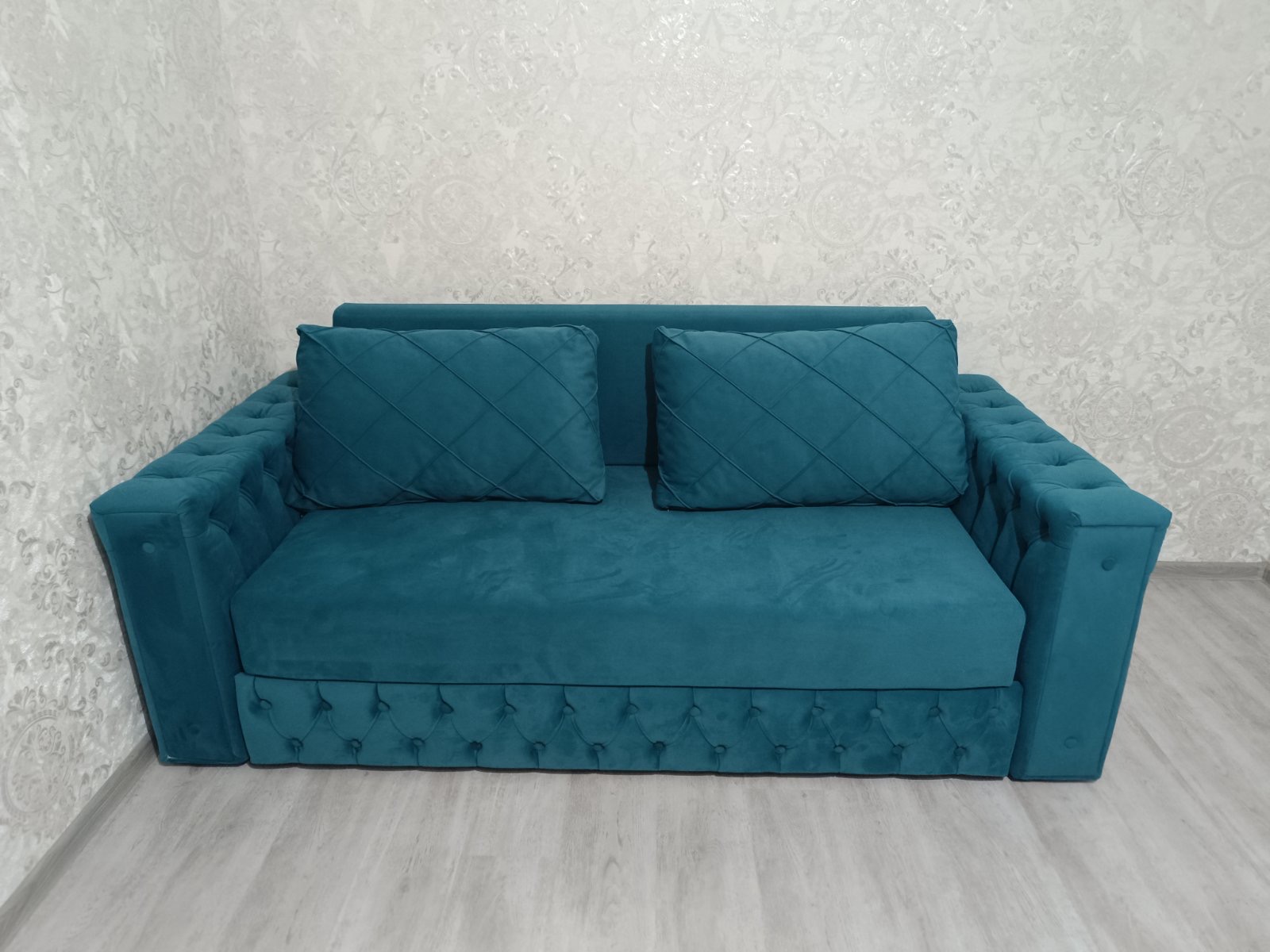 Canapea Roberto dormi.md