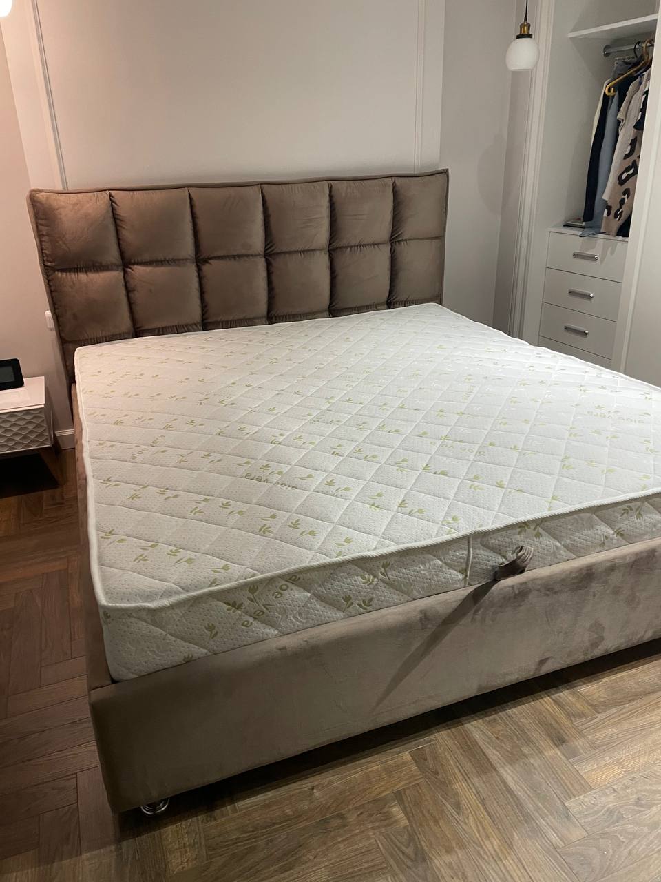 Pat Ciocolata 1.6/2.0 dormi.md