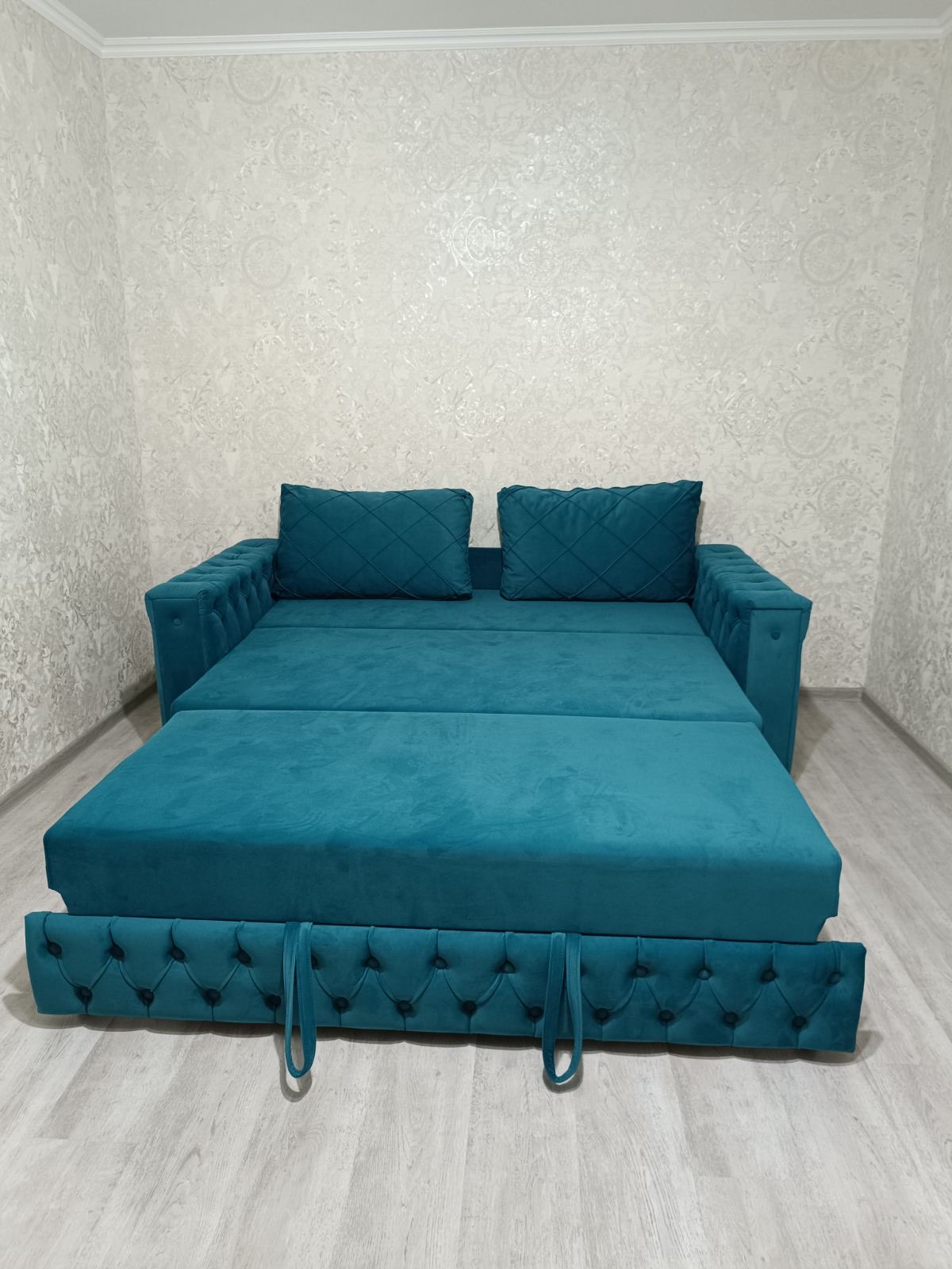 Canapea Roberto dormi.md