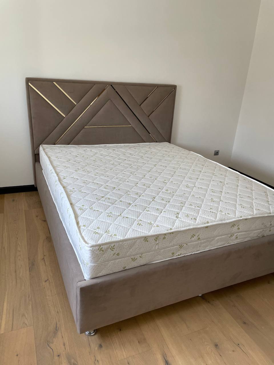 Pat Modern 1.6/2.0 dormi.md