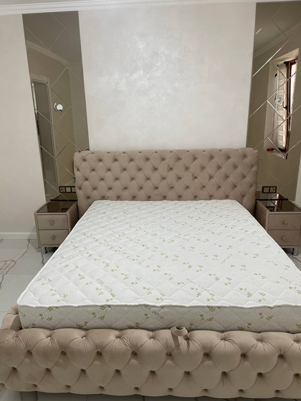 Tiffany Lat 1.6/2.0 dormi.md