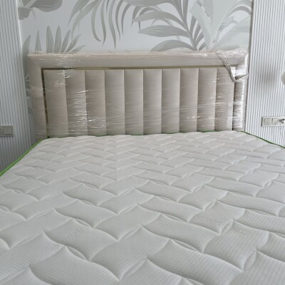 Pat California dormi.md